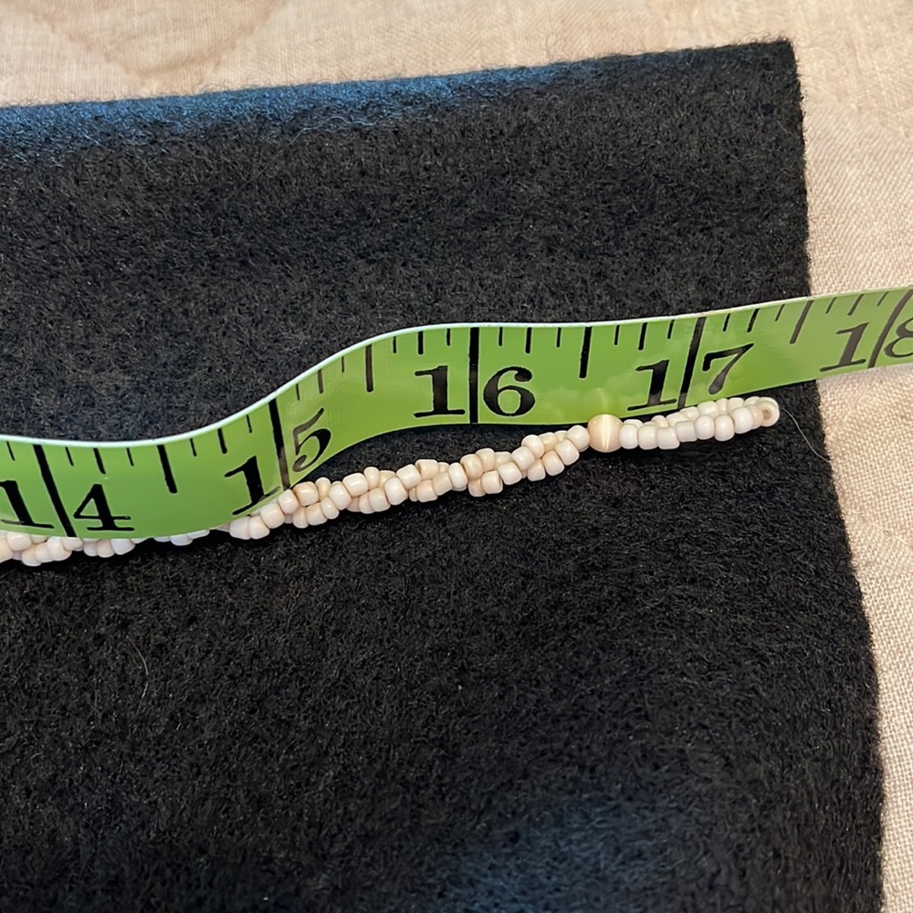 Beautiful Shell Necklace - Picture 5 of 5